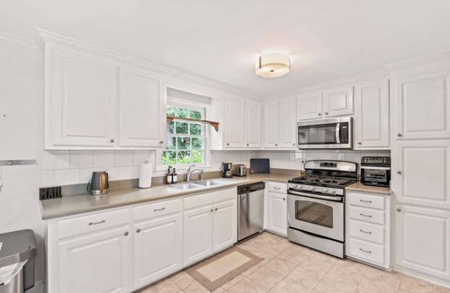 Columbia House | DT, Ft. Jackson, Central Location, Outdoor Living