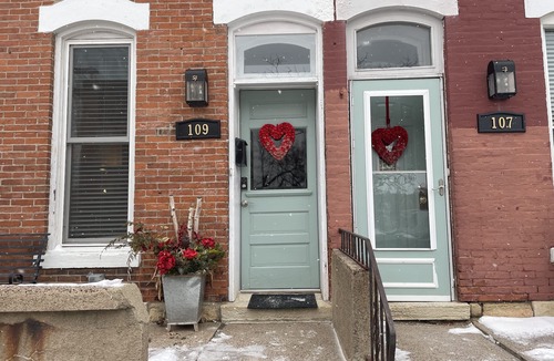 Dubuque House | Dubuque Luxury Rental Suite 107 Farmers Market