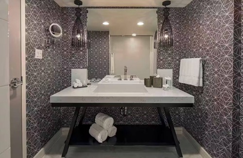 Dupont Circle Hotel | Dupont Deluxe 2 Queen Room w/Pool & Gym