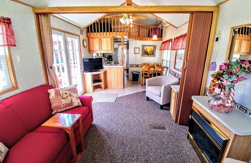 Hill City Cabin | Eagle Nest Vacation Cabin #3 at Cabins at Creekside in the Black Hills of SD