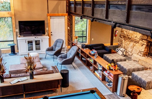 Maple Hill Cabin | East Bank on Mill Creek Lodge