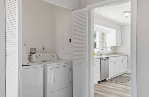 Crestline Heights House | East Lake Cottage - Close to Airport