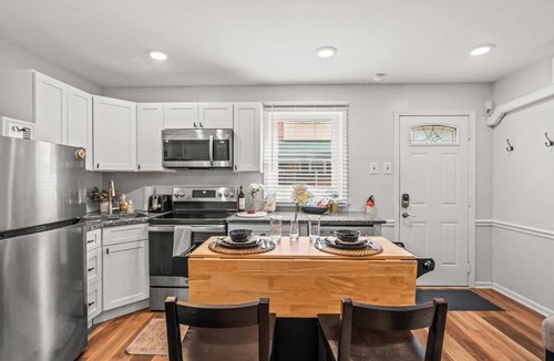 Passyunk Square Apartment | East Passyunk 1BR A Location Extended Stay