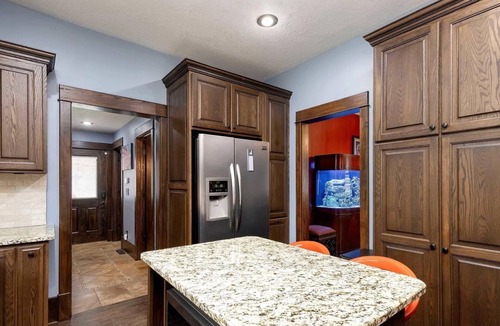 Davenport House | East Village Victorian Gem with River Views; walk to dining & shopping