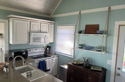 East Gull Lake Cabin | Easy-Access Gull Lakefront Cabin: All-Inclusive Family Friendly Yard & Water Fun