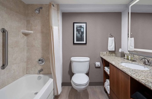 King of Prussia Hotel | Easy Philly Access | Dining. On-Site Bar. Pool.