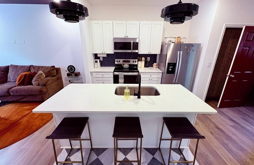 Executive Park House | Eccentric CLT Escape — cozy, funky, peaceful home near South End, LoSo, Uptown