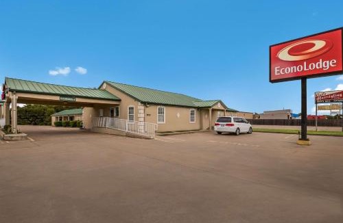 Bartlesville Cabin | Econo Lodge Bartlesville Hwy 75