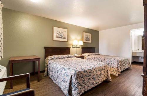 Bartlesville Cabin | Econo Lodge Bartlesville Hwy 75