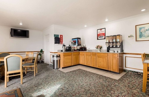 Bartlesville Hotel | Econo Lodge Bartlesville Hwy 75