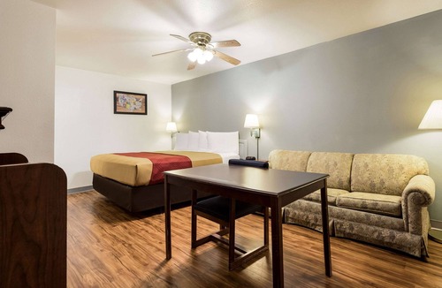 Bartlesville Hotel | Econo Lodge Bartlesville Hwy 75