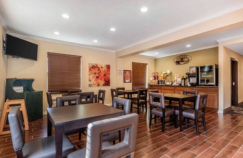 Boaz Hotel | Econo Lodge Boaz