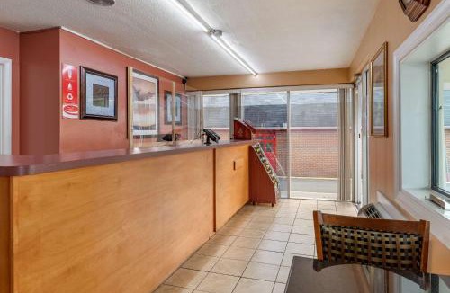 Charlottesville Hotel | Econo Lodge Charlottesville North - University Area