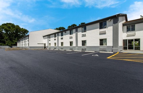 Havelock Cabin | Econo Lodge Cherry Point