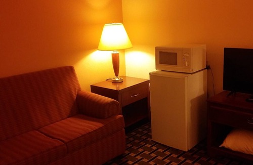 Brookings Hotel | Econo Lodge Inn & Suites Brookings