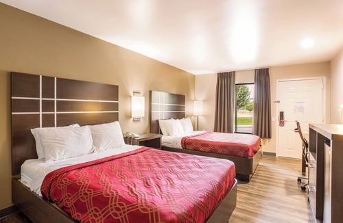 Murfreesboro Hotel | Econo Lodge Inn & Suites Murfreesboro Shopping District