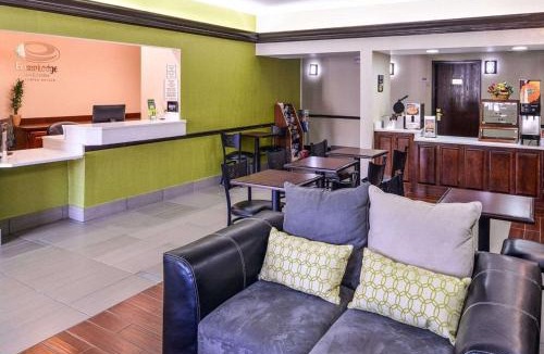 Shelbyville Hotel | Econo Lodge Inn & Suites Shelbyville