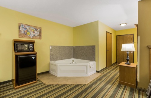 Yankton Hotel | Econo Lodge Inn & Suites Yankton