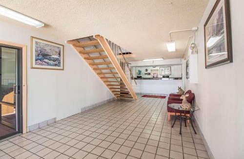 Lexington Cabin | Econo Lodge Lexington