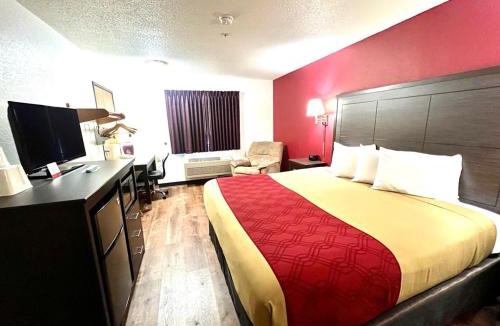 Oacoma Cabin | Econo Lodge Oacoma - Chamberlain West