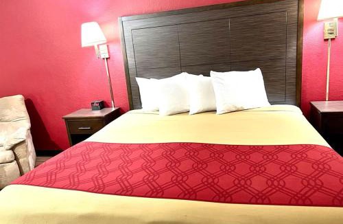 Oacoma Cabin | Econo Lodge Oacoma - Chamberlain West
