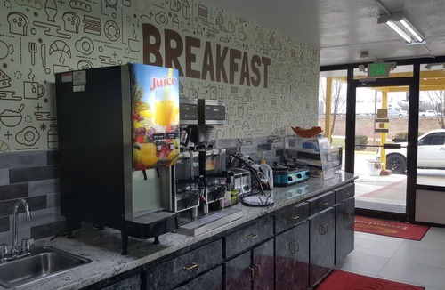 Oak Grove Hotel | Econo Lodge Oak Grove-Blue Springs