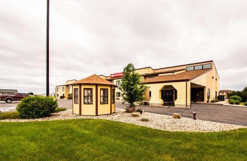 Watertown Cabin | Econo Lodge Watertown