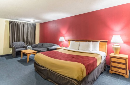 Whiteville Hotel | Econo Lodge Whiteville