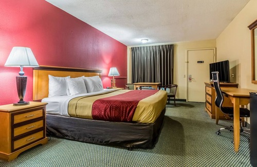 Whiteville Hotel | Econo Lodge Whiteville