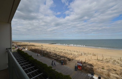 Rehoboth Beach Condo | Edgewater House - Ocean Front Units With Spectacular Views!
