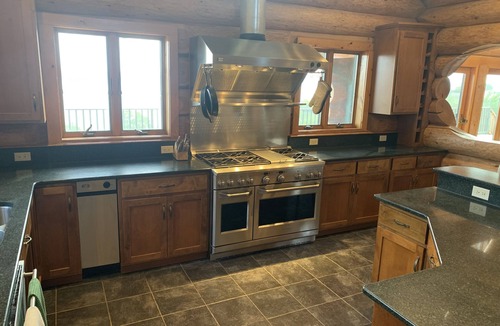 West Yankton House | Eldorado Lodge Majestic Cabin Overlooking Lewis & Clark Lake 40 Acres of Privacy