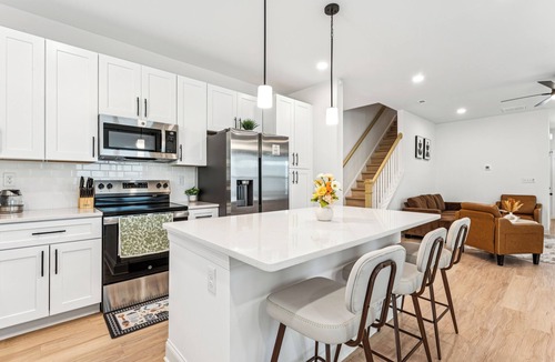 Ponderosa - Wingate House | Elegant 4BR Home w/Master Suite