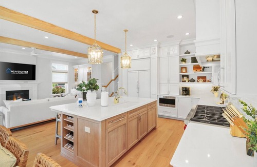 North End Condo | Elegant 6-Bedroom Condo—Garage & Porch Bliss