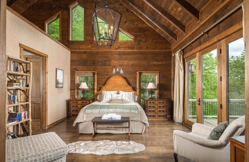 Boone Cabin | Elegant Home with Incredible Views