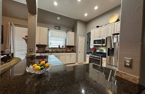 Forest Ridge House | Elegant luxury 1king ,1 queen 2full bed
