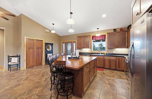 Webster Cabin | Elevated Luxury 4-bedroom cabin in Devils Lake with Fishing Access
