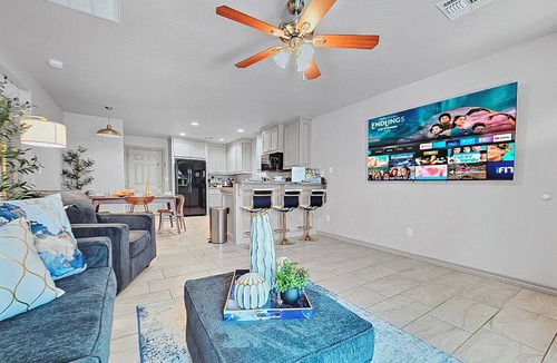 Elgin Apartment | Elgin Oasis Suite A