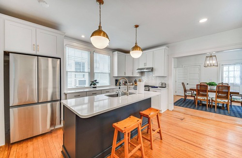 Elizabeth City House | Elizabeth City Home w/Fire Pit < 1 Mi to Downtown