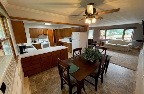Piedmont Cabin | Elk Creek Resort