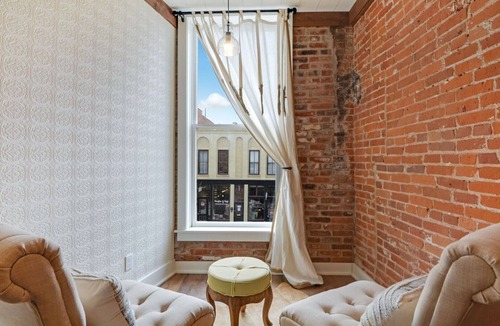 Galena Apartment | Elle & Beck`s 2 story suite