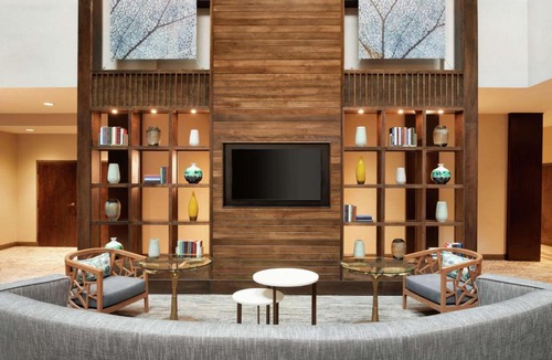 Alpharetta Hotel | Embassy Suites by Hilton Atlanta Alpharetta