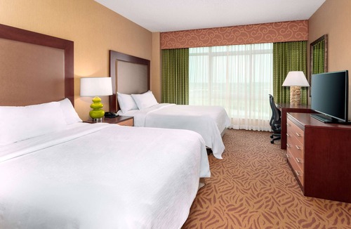 La Vista Hotel | Embassy Suites Omaha-La Vista/Hotel & Conference Center
