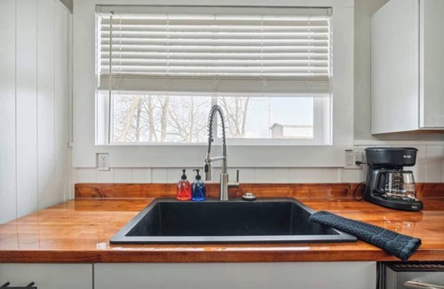 Lansing House | Emerald Square I 4 King Beds I 3 Bath I Loft Area