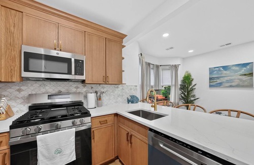 Asbury Park Apartment | Emory By The Sea - Fully Renovated Cozy 2 bed duplex in fantastic Asbury Park
