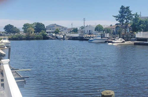 Mystic Island House | Enchanting Mystic Island Beach Home on picturesque lagoon near Jersey Shore.