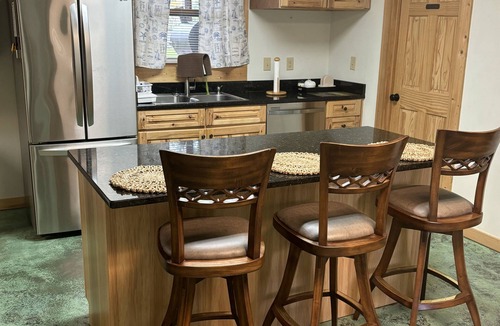Georgetown Cabin | Enchanted Woodland Cabin – Private, Peaceful, Perfect for Recharging