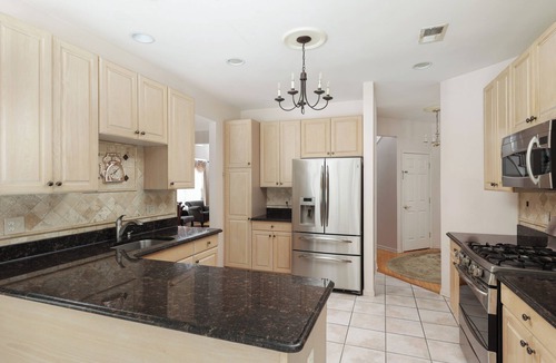 Wickatunk House | Enchanting Old Bridge Haven – Stylish 4BR Cul‑de‑Sac Retreat w/Spa Bath