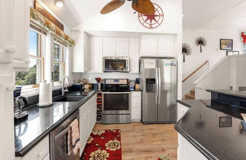 Corolla Light House | Endless Sunsets in Corolla Light: Pool, Spa, Club Amenities & Golf Discounts!