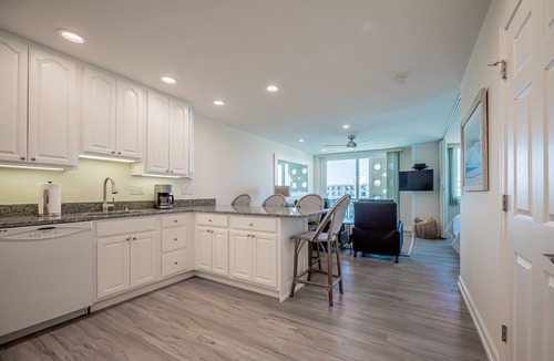 Rehoboth Beach Condo | Enjoy Ocean Views from This 7th Floor Studio