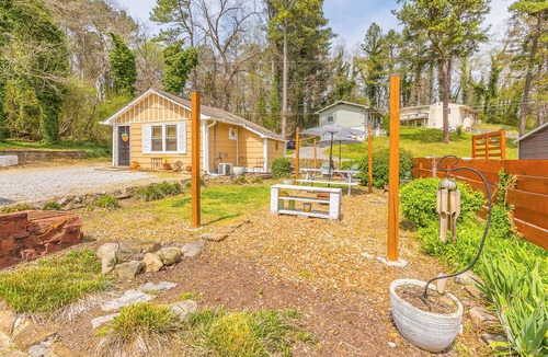 Chattanooga Cottage | Enjoyable 1-bedroom cottage with AC in charming Chattanooga